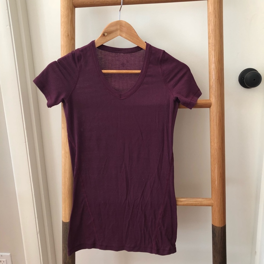 Short sleeved maroon thin lululemon top